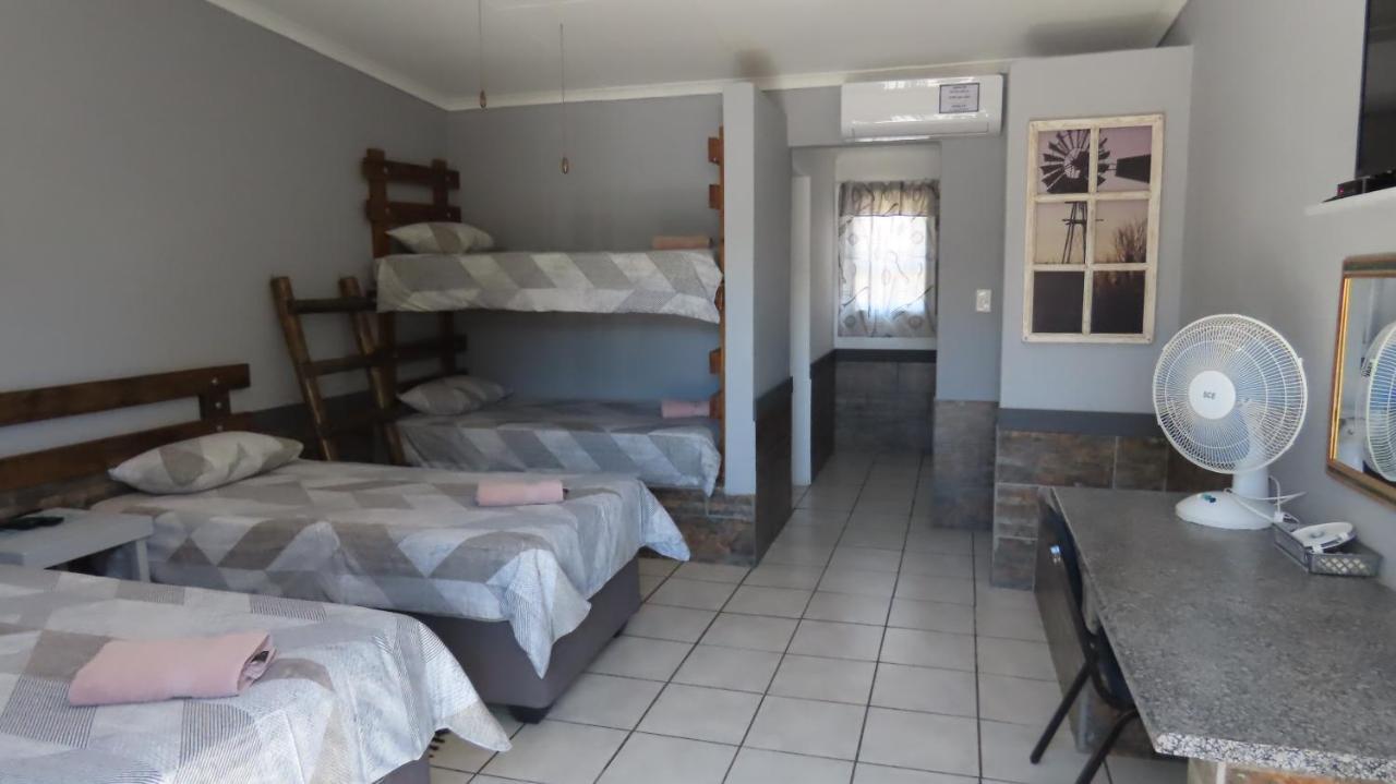 Die Windpomp Gastehuis Beaufort West Exteriér fotografie