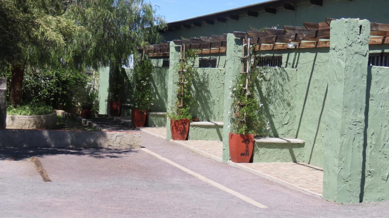 Die Windpomp Gastehuis Beaufort West Exteriér fotografie